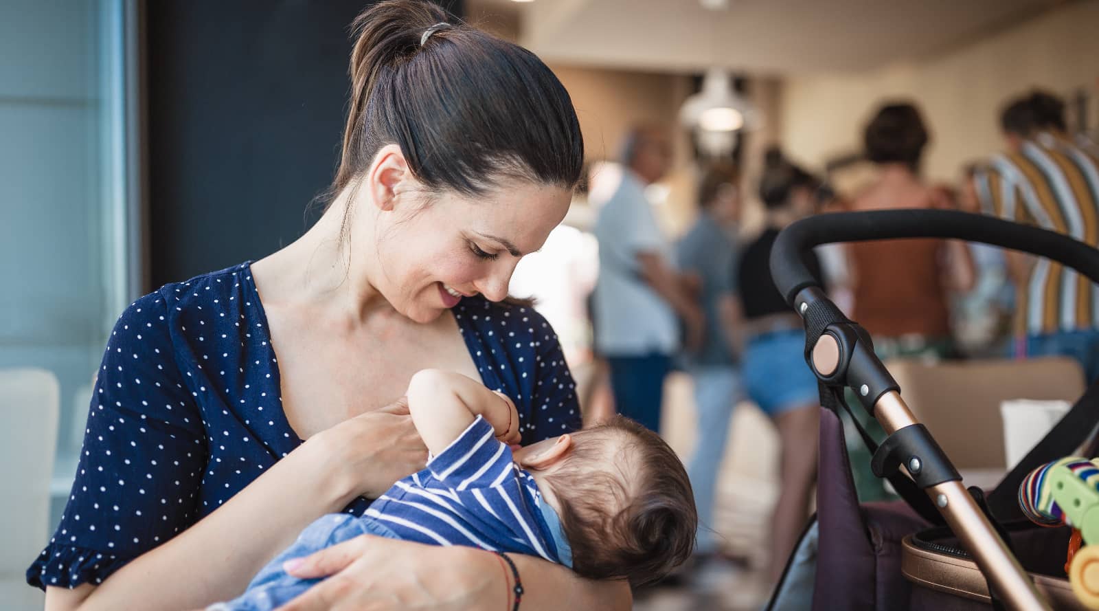 Breastfeeding in Public: Tips for Comfort and Confidence
